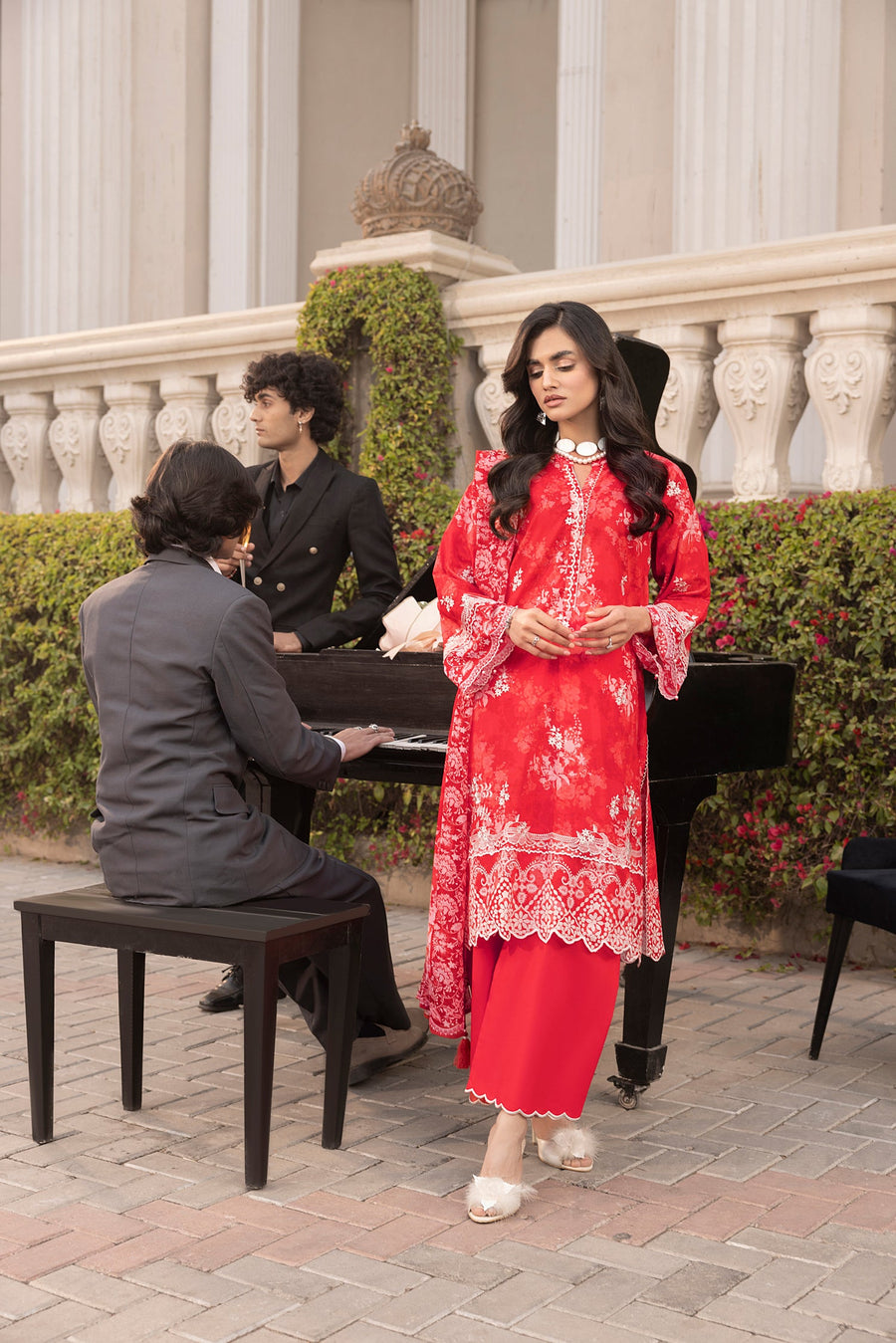 Lakhany Komal Embroidered Lawn Unstitched 3Pc Suit LG-MM-0251