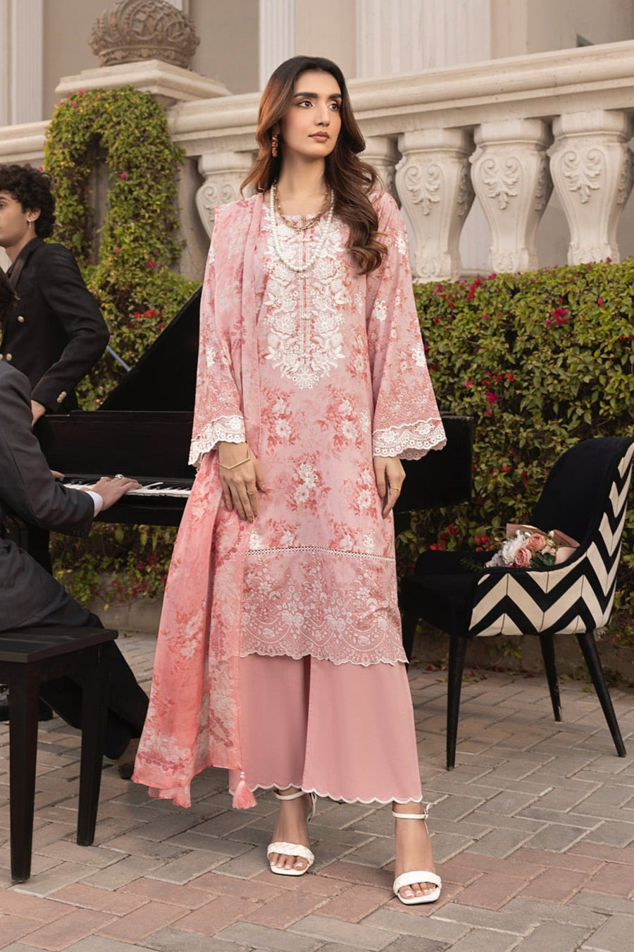 Lakhany Komal Embroidered Lawn Unstitched 3Pc Suit LG-MM-0252