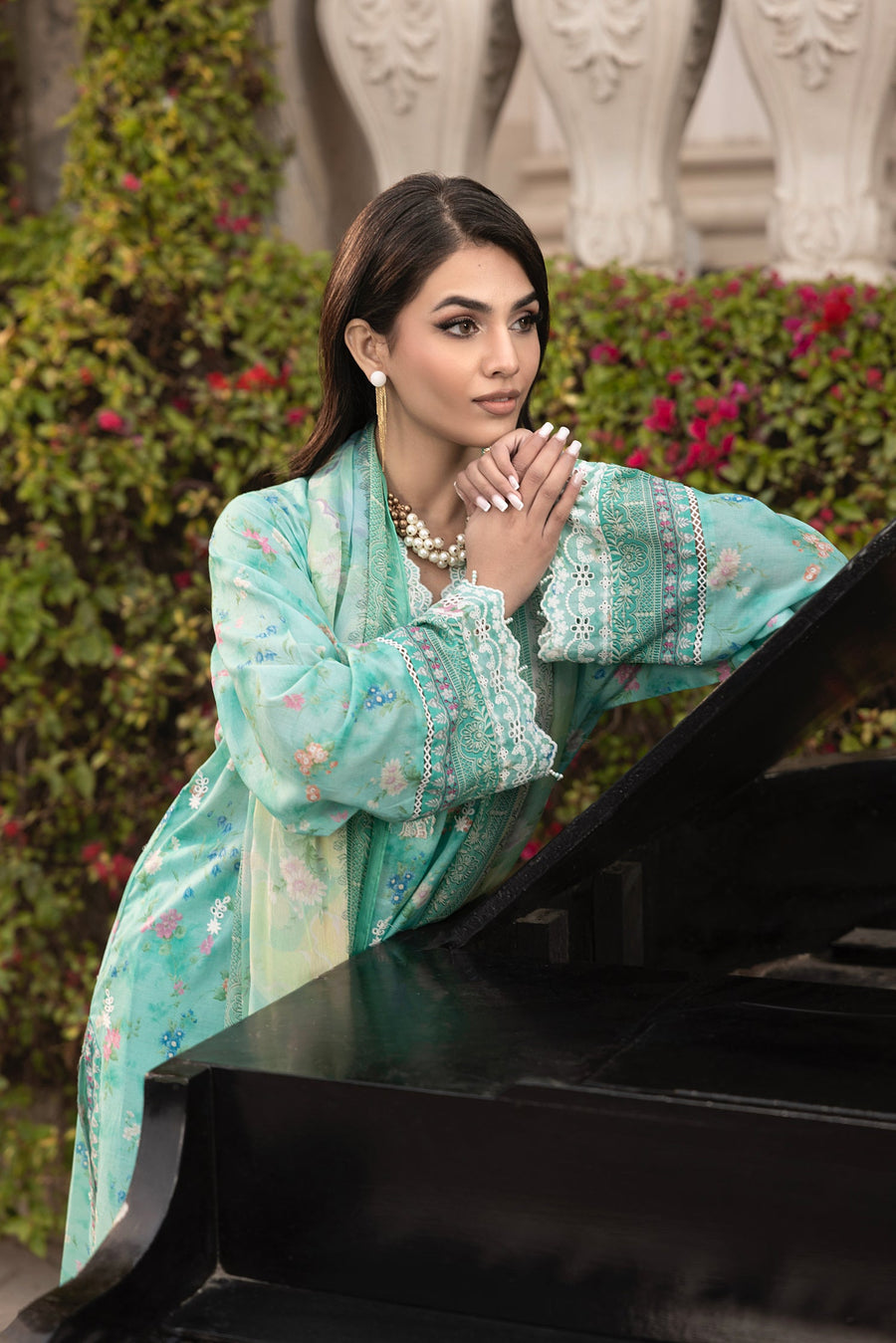 Lakhany Komal Embroidered Lawn Unstitched 3Pc Suit LG-MM-0253