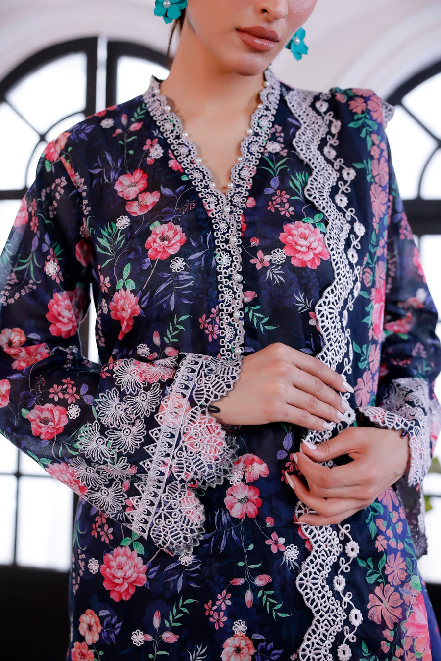 Lakhany Essentials Embroidered Lawn Unstitched 3Pc Suit LG-RL-0022