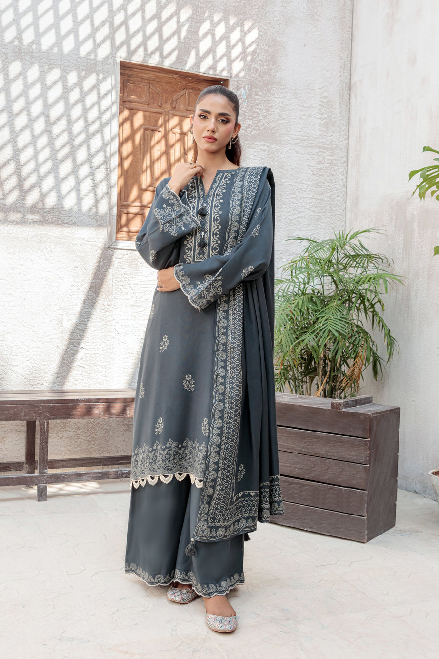 Lakhany Printed Pashmina Unstitched 3Pc Suit LG-RK-0082-B