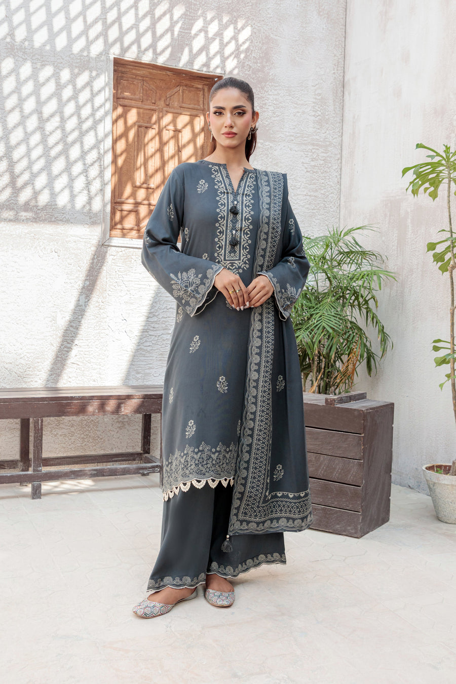 Lakhany Printed Pashmina Unstitched 3Pc Suit LG-RK-0082-B