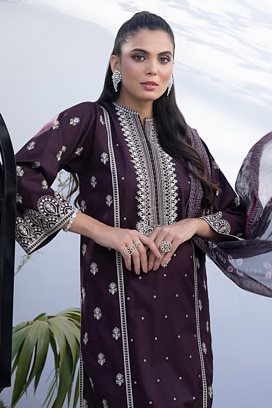 Lakhany Spring Embroidered Lawn Unstitched 3Pc Suit LG-RL-0013
