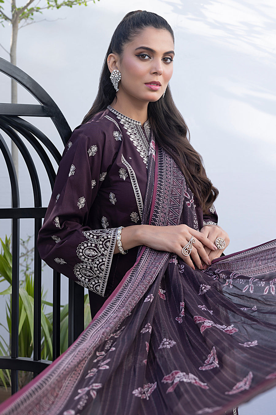 Lakhany Spring Embroidered Lawn Unstitched 3Pc Suit LG-RL-0013