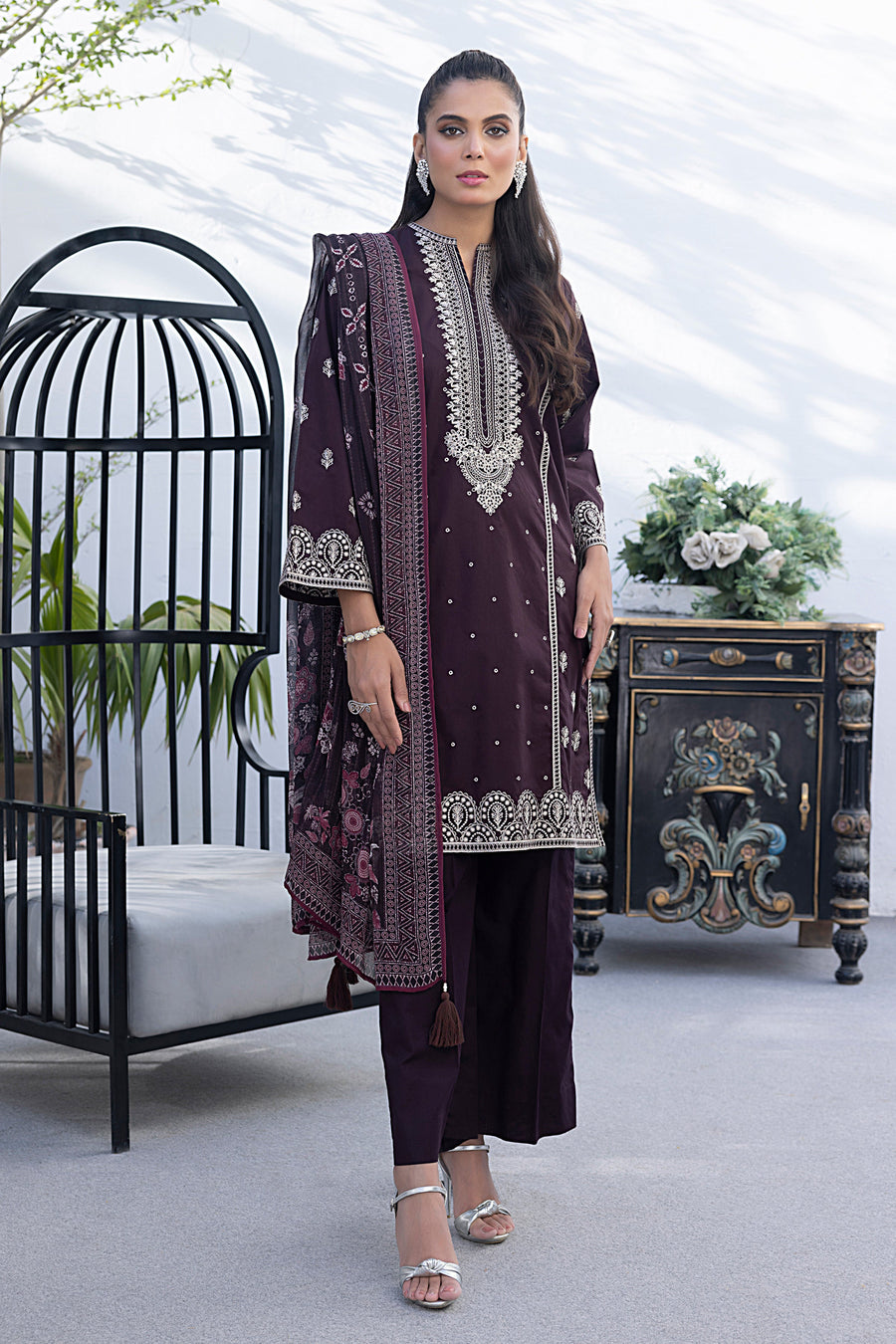 Lakhany Spring Embroidered Lawn Unstitched 3Pc Suit LG-RL-0013