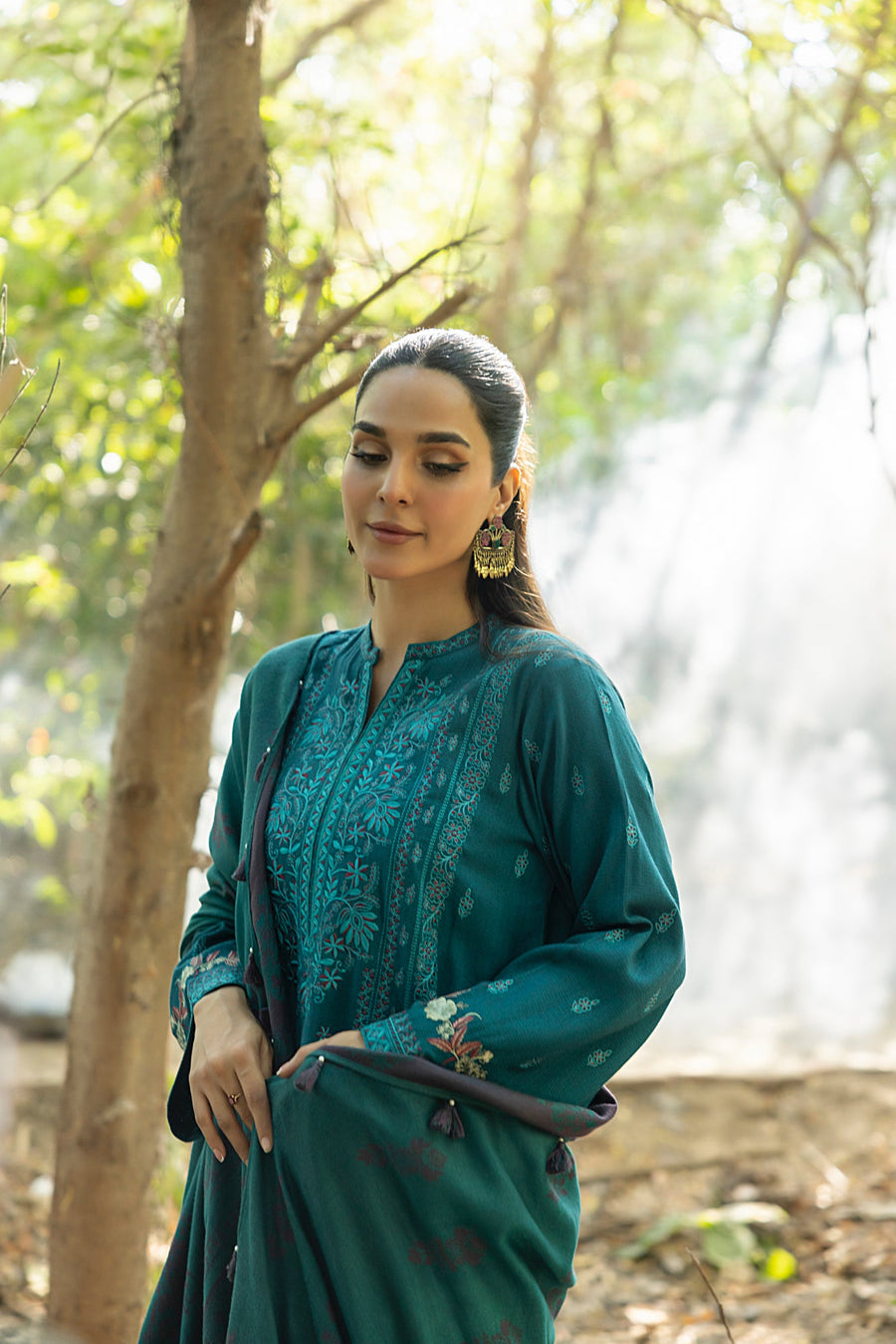 Lakhany Embroidered Slub Peach Unstitched 3Pc Suit LG-RL-0084