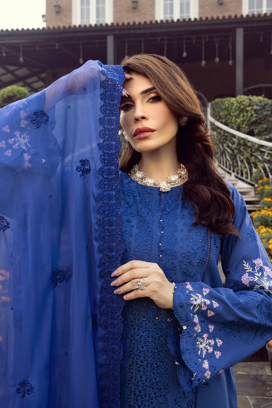 Lakhany Embroidered Luxury Lawn Unstitched 3Pc Suit LG-RL-0165