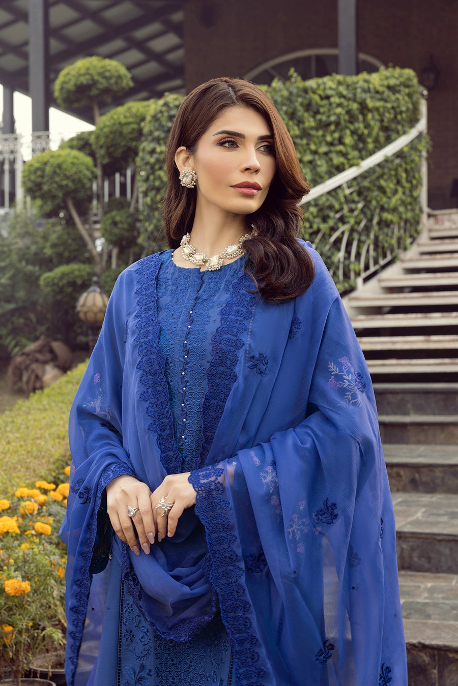 Lakhany Embroidered Luxury Lawn Unstitched 3Pc Suit LG-RL-0165