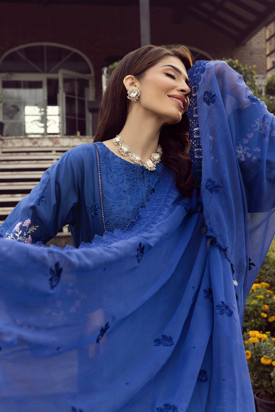 Lakhany Embroidered Luxury Lawn Unstitched 3Pc Suit LG-RL-0165