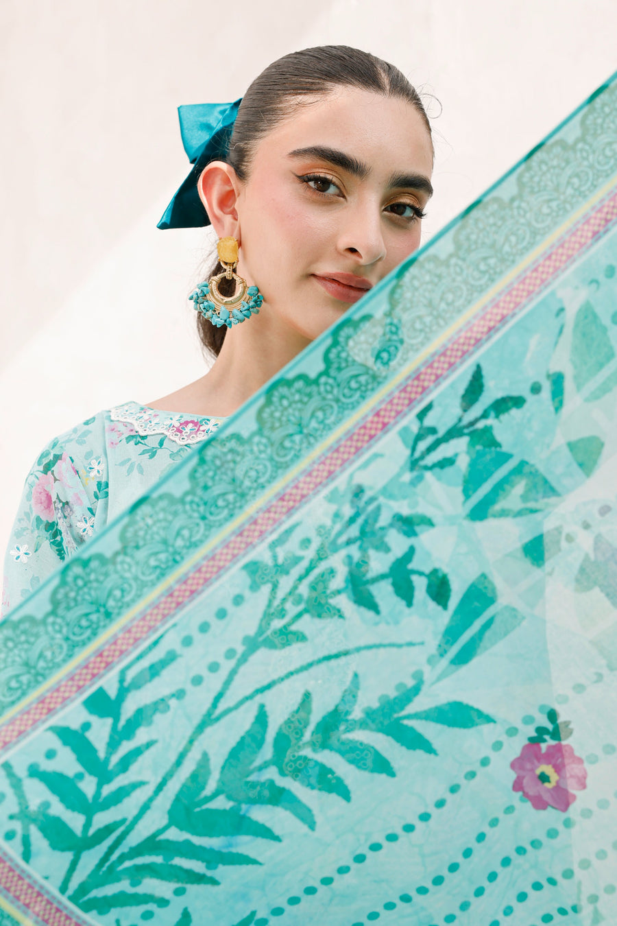 Lakhany Embroidered Essentials Lawn Unstitched 3Pc Suit LG-RL-0203