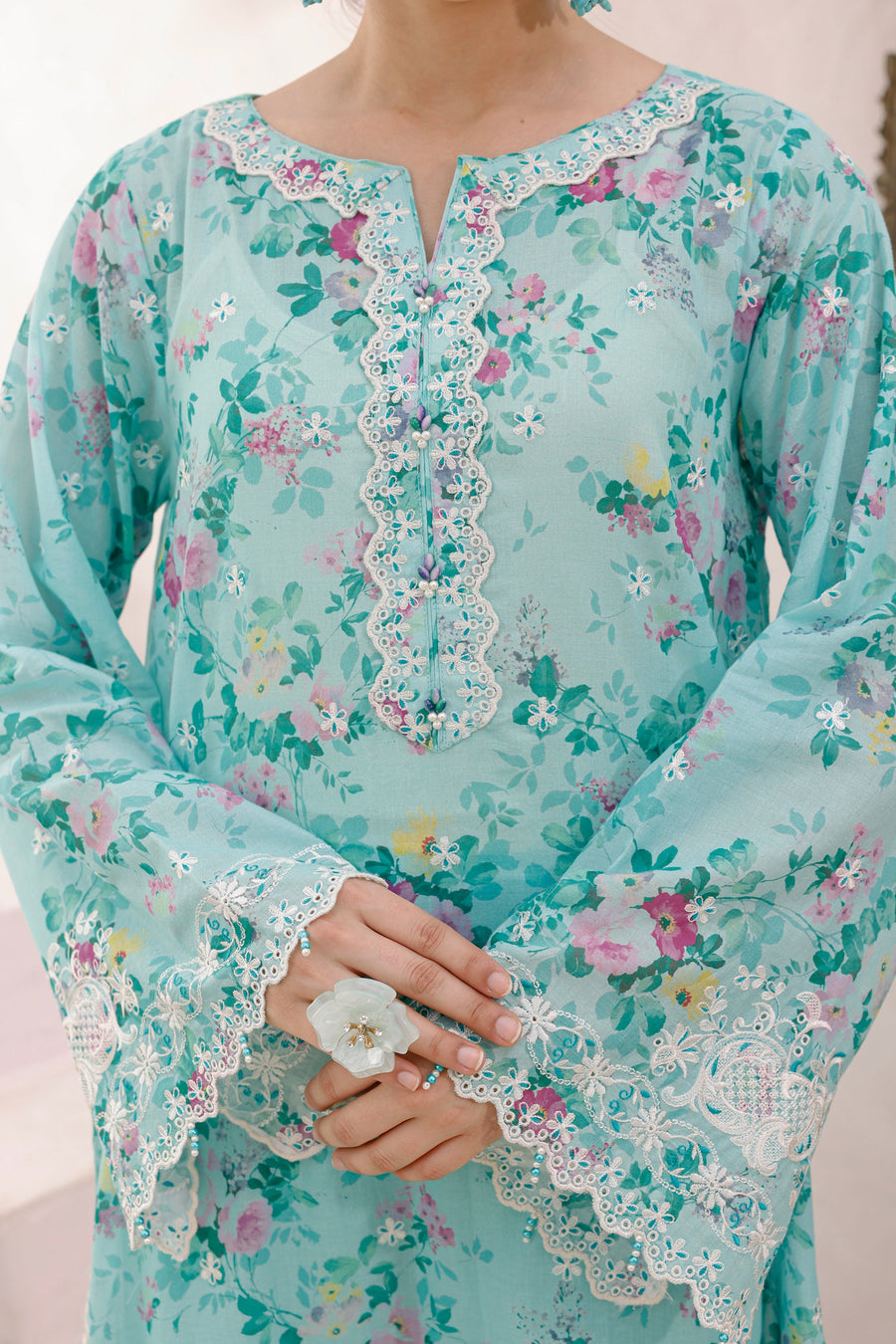 Lakhany Embroidered Essentials Lawn Unstitched 3Pc Suit LG-RL-0203