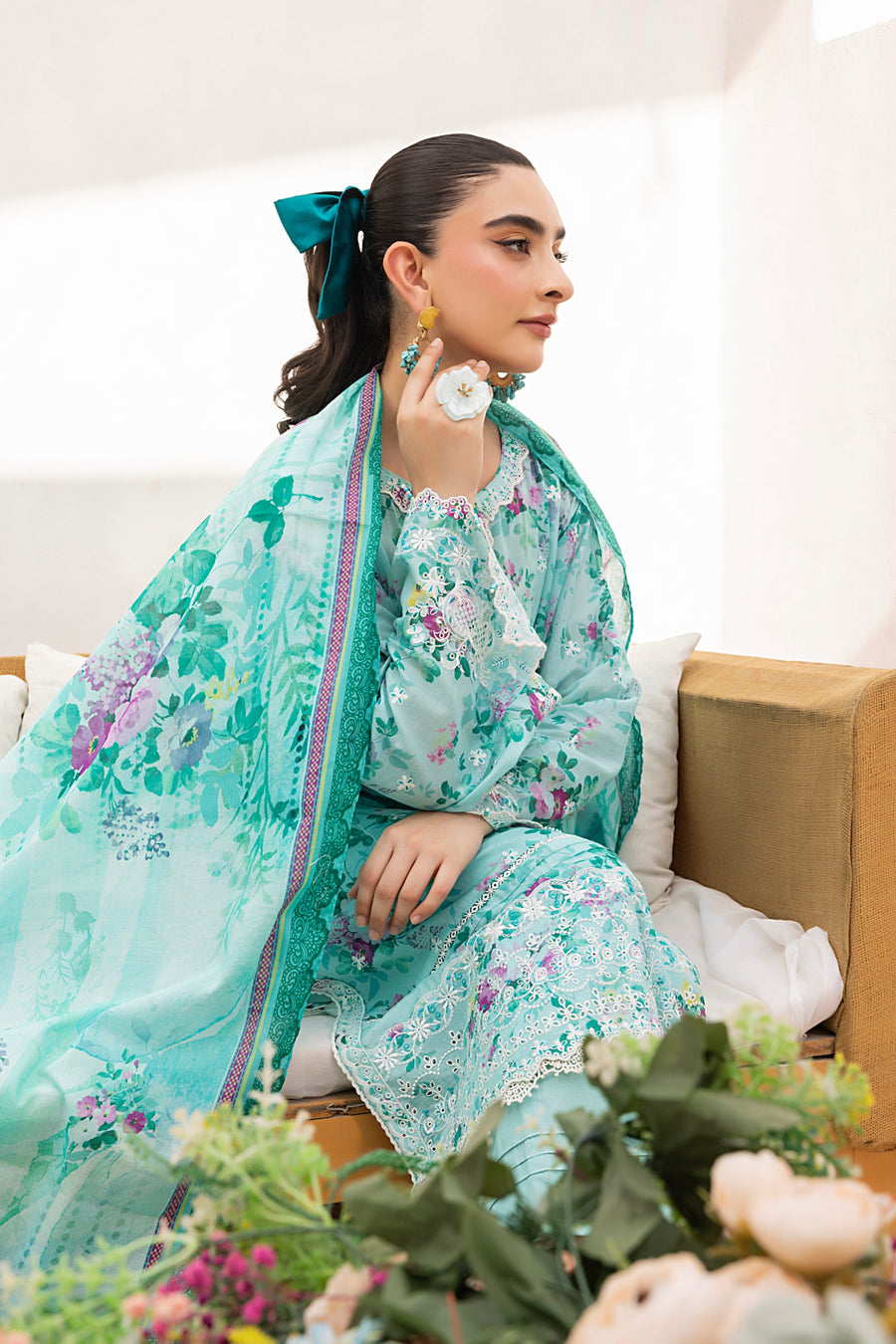 Lakhany Embroidered Essentials Lawn Unstitched 3Pc Suit LG-RL-0203
