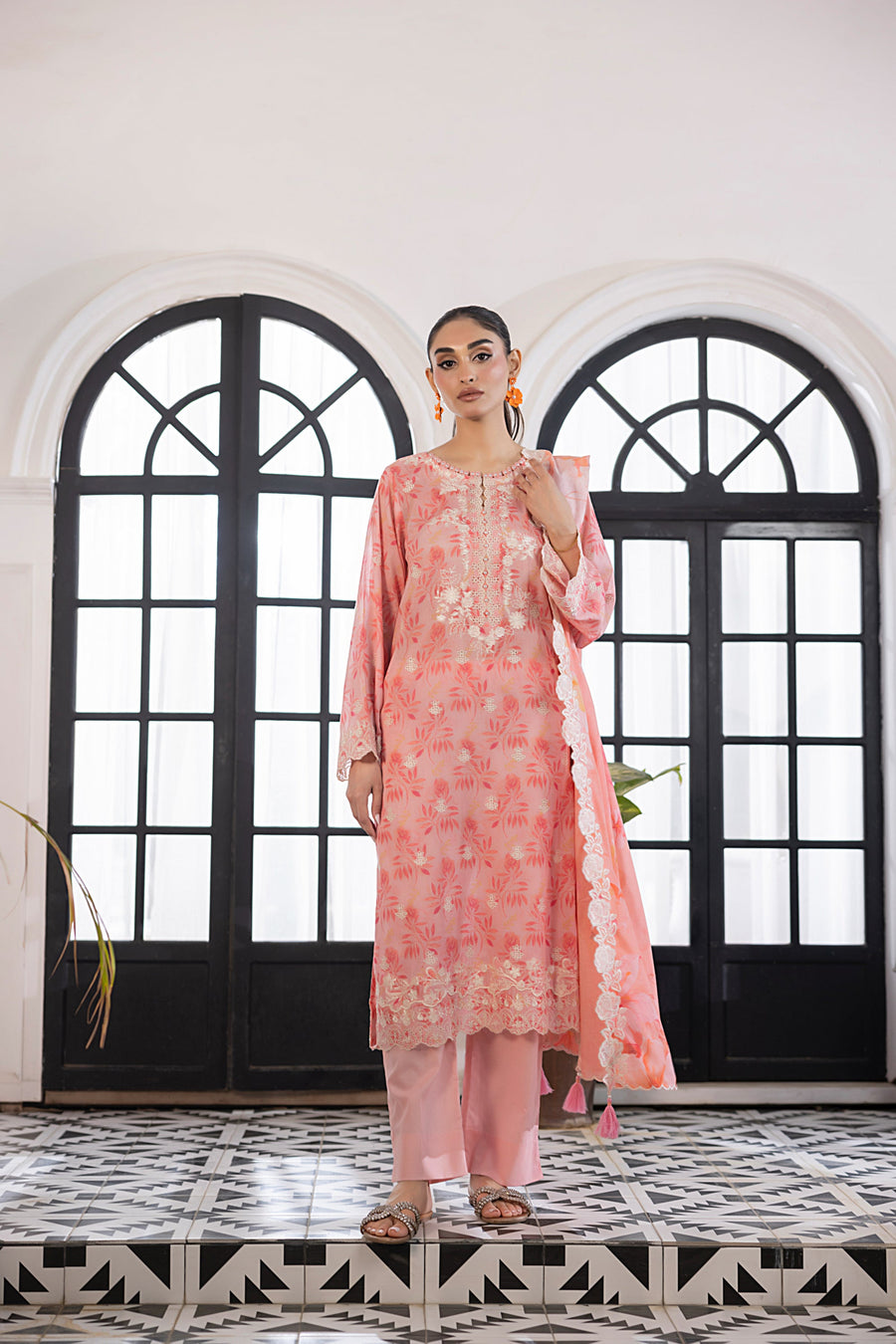 Lakhany Essentials Embroidered Lawn Unstitched 3Pc Suit LG-RL-0209