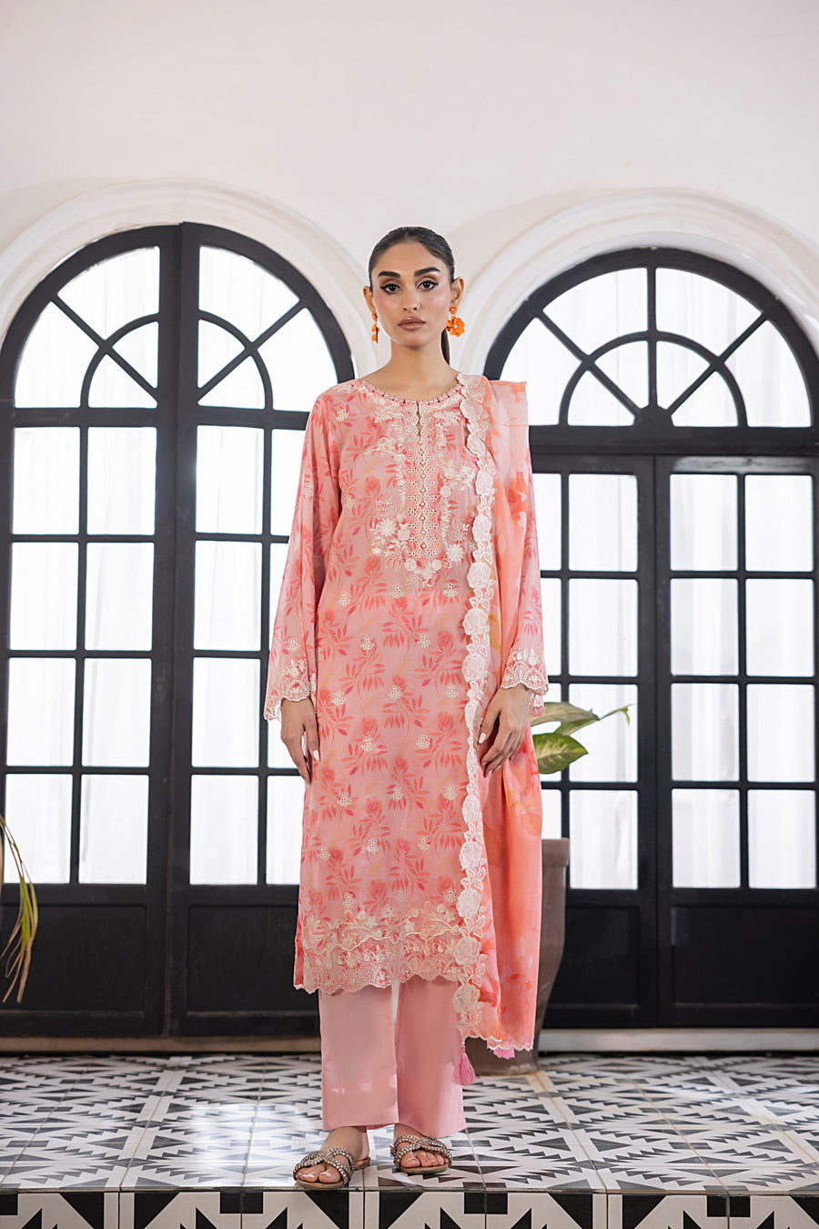 Lakhany Essentials Embroidered Lawn Unstitched 3Pc Suit LG-RL-0209