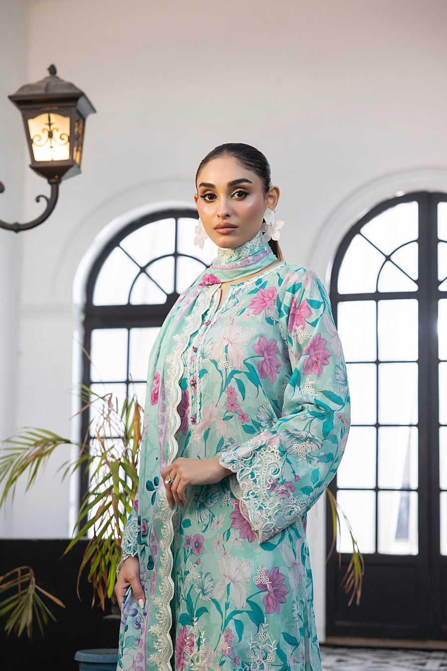 Lakhany Essentials Embroidered Lawn Unstitched 3Pc Suit LG-RL-0210