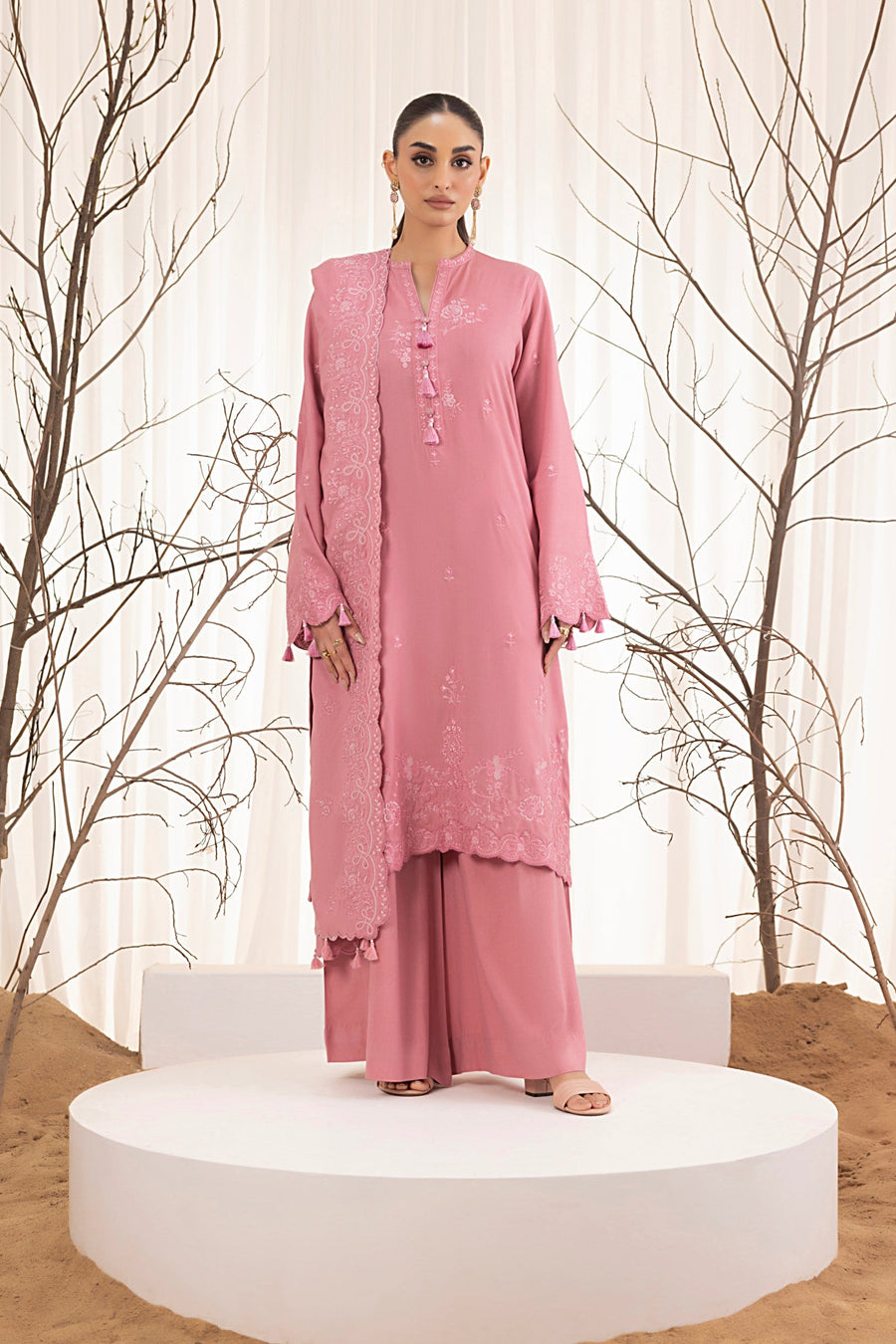 Lakhany Embroidered Cashmi Wool Unstitched 3Pc Suit LG-RL-0282