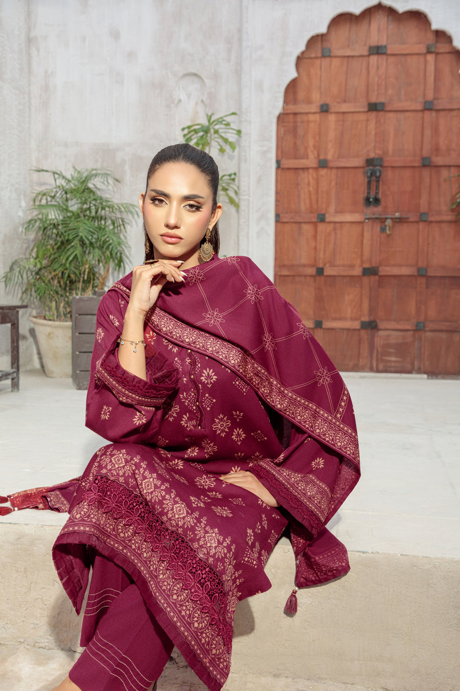 Lakhany Printed Pashmina Unstitched 3Pc Suit LG-RL-0346-A