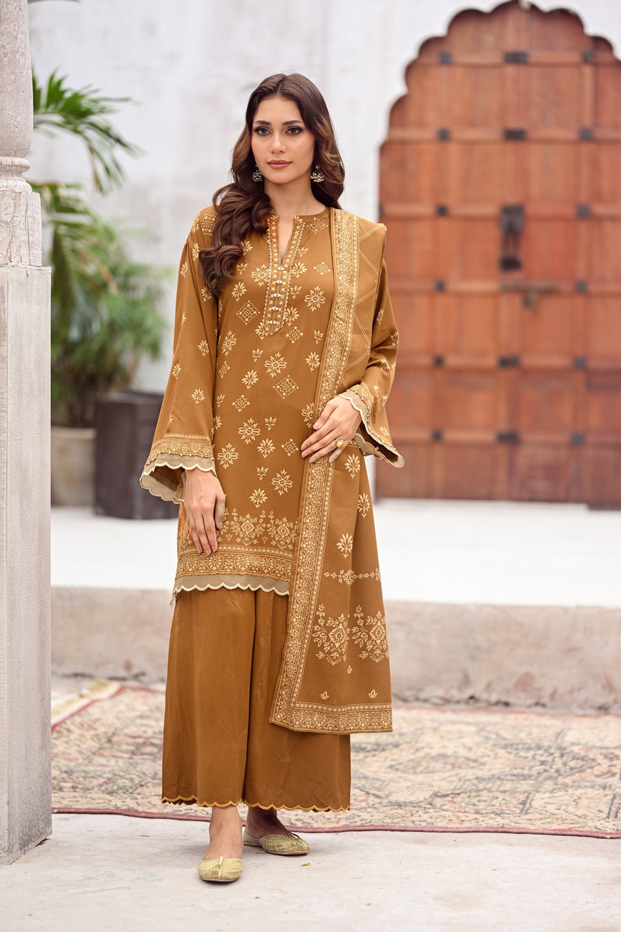 Lakhany Printed Pashmina Unstitched 3Pc Suit LG-RL-0346-B
