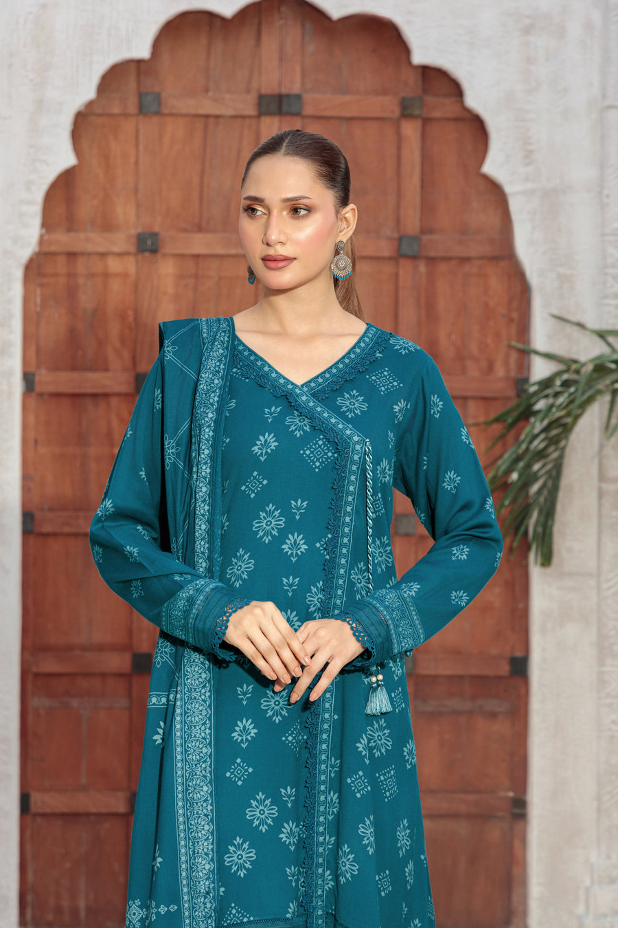 Lakhany Printed Pashmina Unstitched 3Pc Suit LG-RL-0346-C