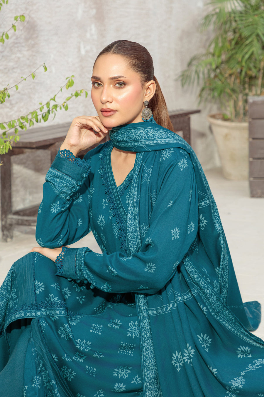 Lakhany Printed Pashmina Unstitched 3Pc Suit LG-RL-0346-C