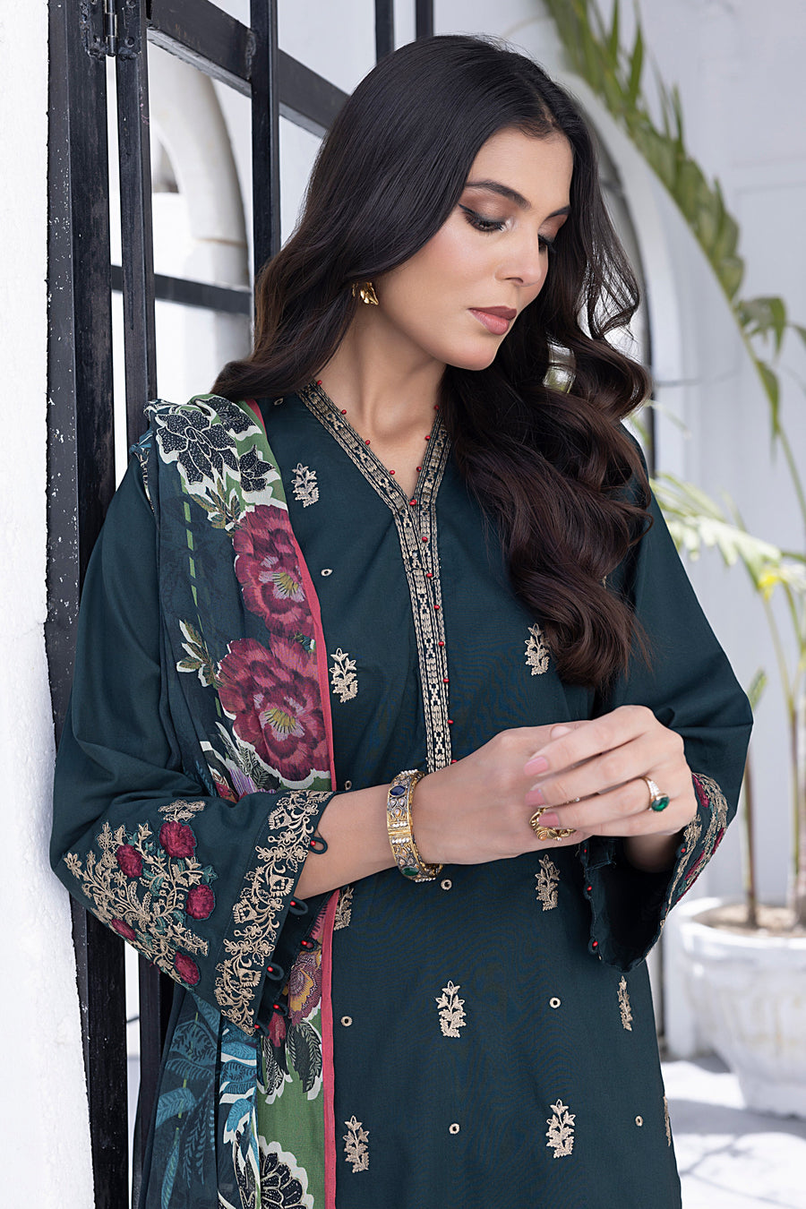 Lakhany Spring Embroidered Lawn Unstitched 3Pc Suit LG-RM-0067