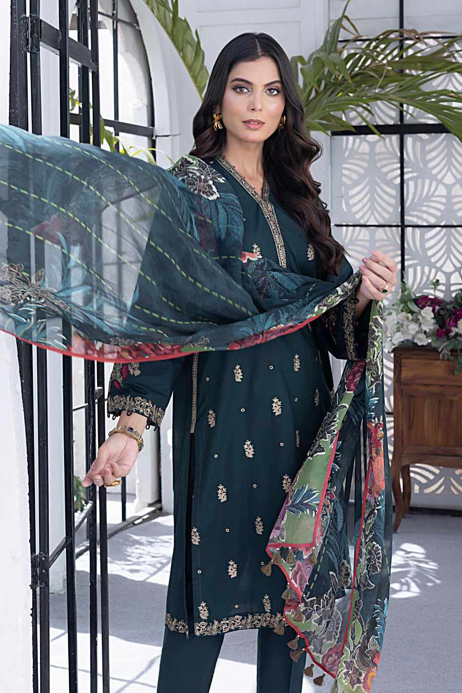 Lakhany Spring Embroidered Lawn Unstitched 3Pc Suit LG-RM-0067