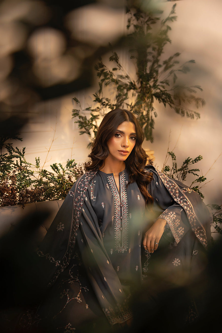 Lakhany Embroidered Cashmi Wool Unstitched 3Pc Suit LG-SK-0237