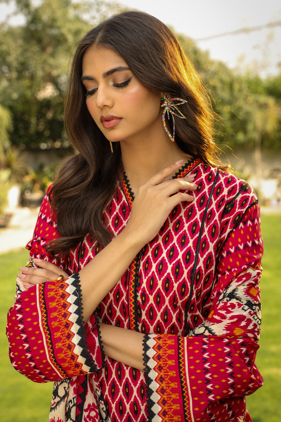 Komal Prints by Lakhany Unstitched Printed Lawn 3Pc Suit LG-SR-0176-A