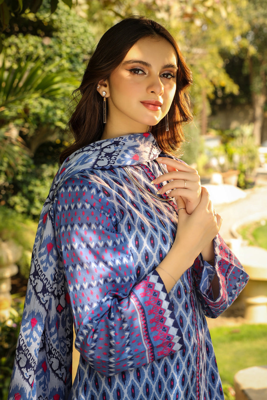 Komal Prints by Lakhany Unstitched Printed Lawn 3Pc Suit LG-SR-0176-B