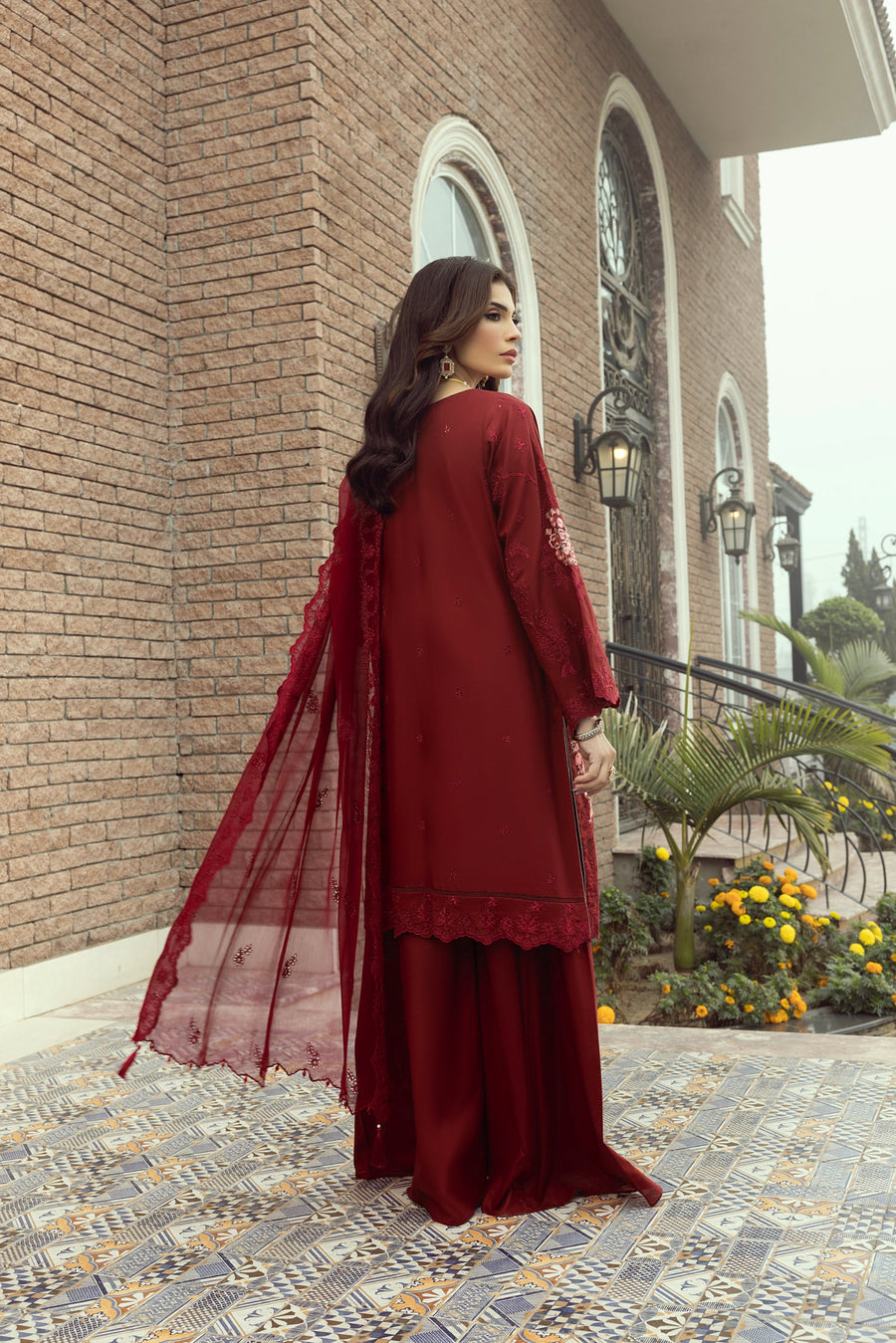 Lakhany Embroidered Luxury Lawn Unstitched 3Pc Suit LG-UB-0122