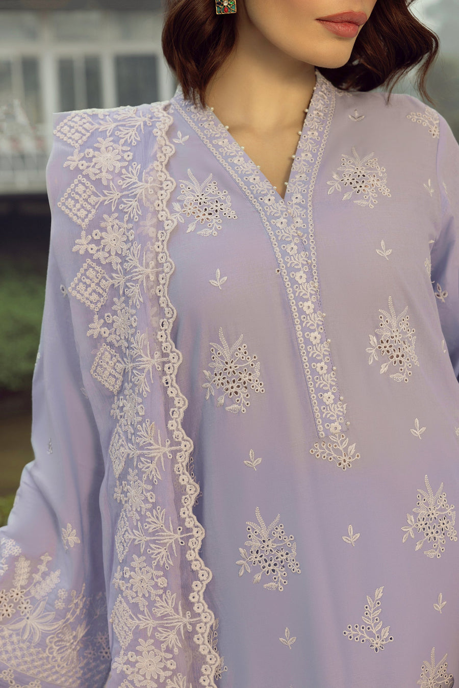 Lakhany Embroidered Luxury Lawn Unstitched 3Pc Suit LG-UB-0125