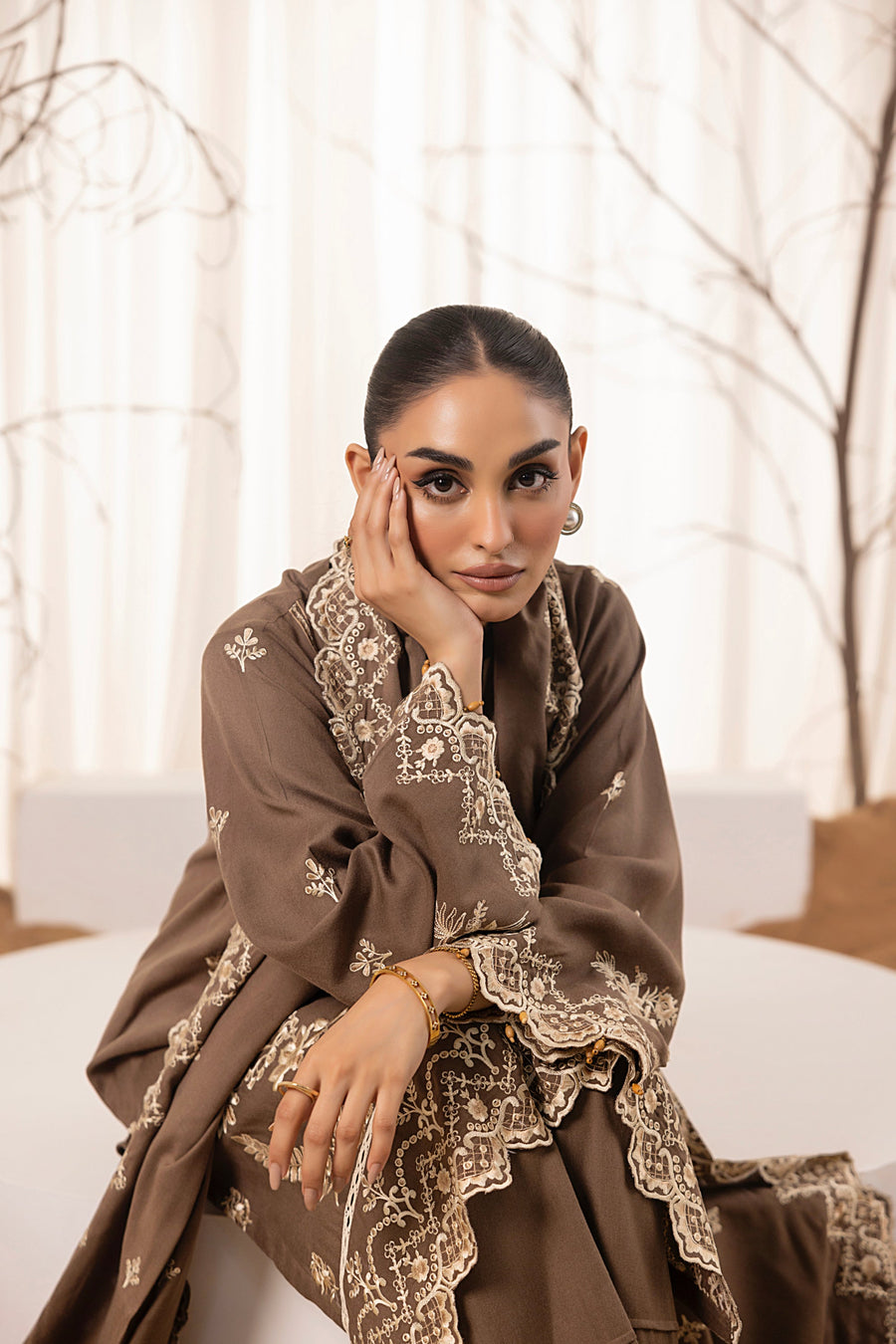 Lakhany Embroidered Cashmi Wool Unstitched 3Pc Suit LG-UB-0193