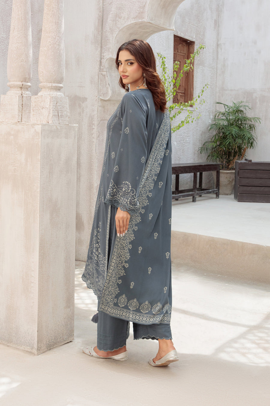 Lakhany Printed Pashmina Unstitched 3Pc Suit LG-UB-0259-B