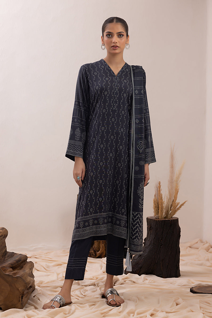 Lakhany Pashmina Printed Unstitched 3 Piece Suit LG-ZH-0094-C