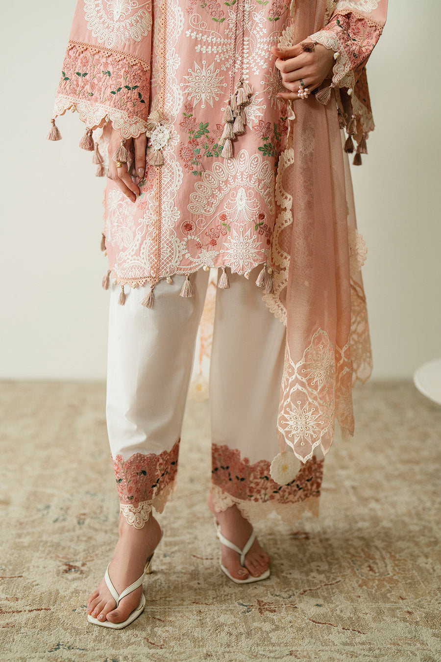 Zariya Zaira Embroidered Luxury Lawn Unstitched 3Pc Suit ZB6S103 LUNA