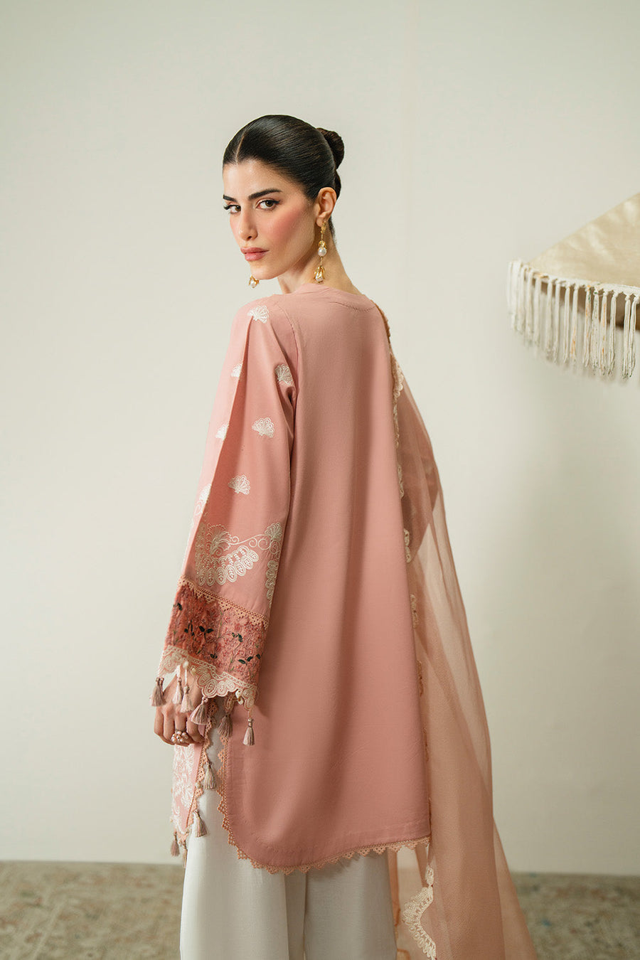 Zariya Zaira Embroidered Luxury Lawn Unstitched 3Pc Suit ZB6S103 LUNA
