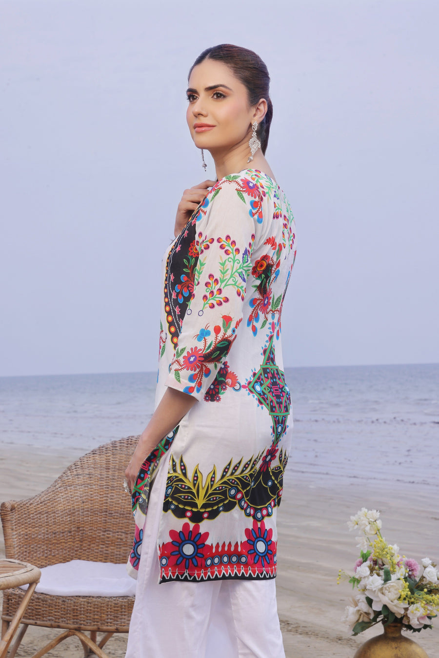 Feathers Whisper Winds Unstitched Printed Lawn 2Pc Suit LUNAR-FT497