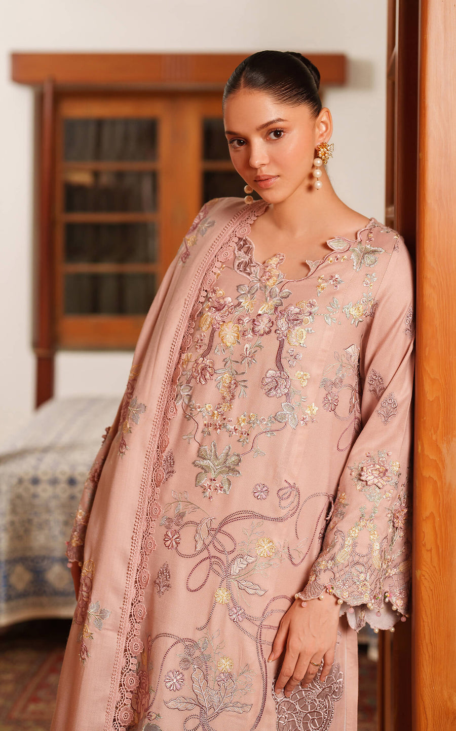 Asifa & Nabeel Pashmina Luxe Unstitched Embroidered 3Pc Suit LWC25-06 Glace