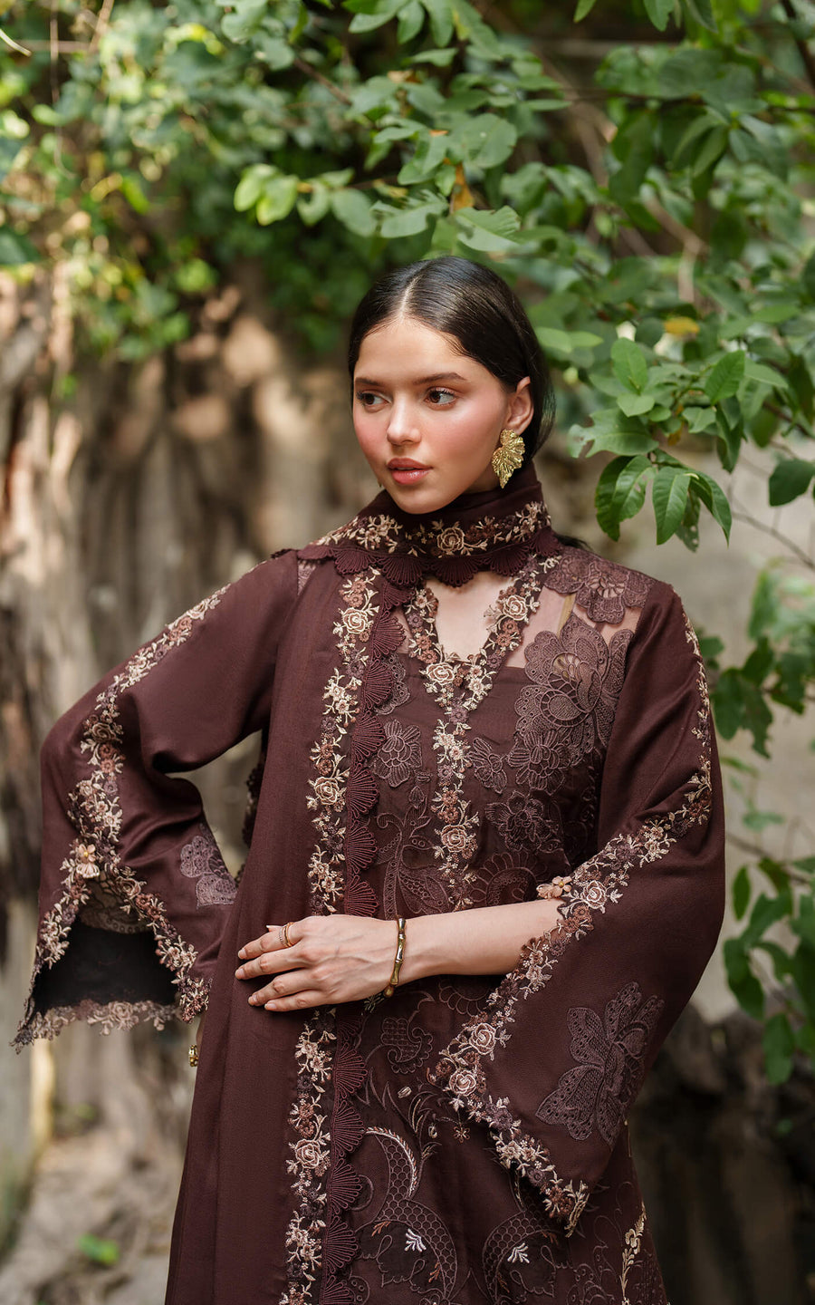 Asifa & Nabeel Pashmina Luxe Unstitched Embroidered 3Pc Suit LWC25-10 Aima