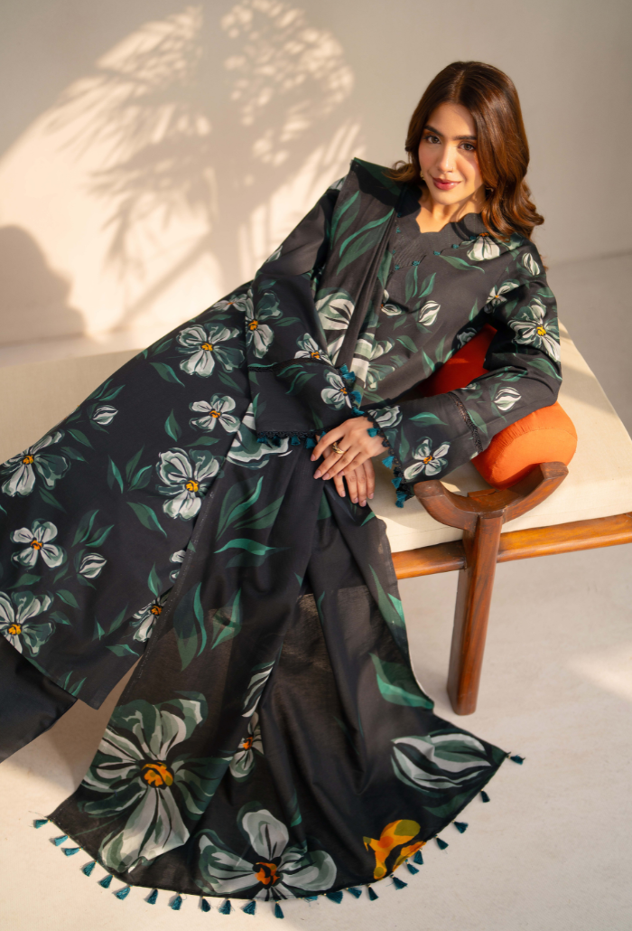 Humdum La vie Printed Khaddar Unstitched 3Pc Suit D-01