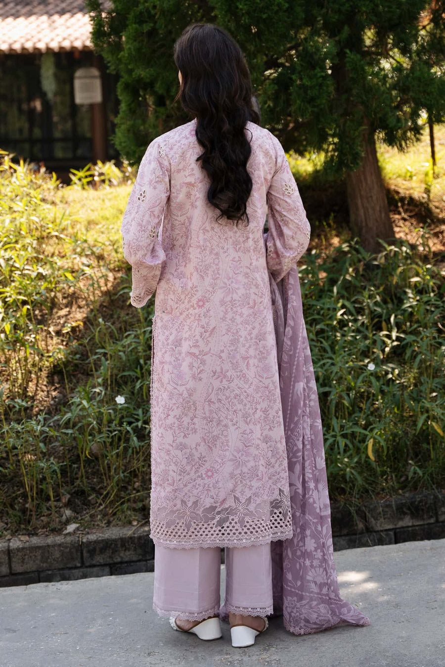 Afrozeh Damask The Holiday Unstitched Lawn 3Pc Suit AL-25-V2-03B LUNEТТА
