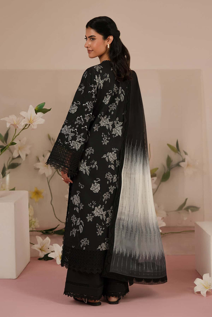 Afrozeh Floral Charm Embroidered Lawn Unstitched 3Pc Suit AL-25-V5-07 Lupine