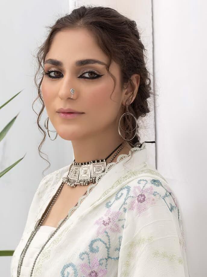 Gulfaam by Manizay Embroidered Karandi Unstitched 3Pc Suit M-07