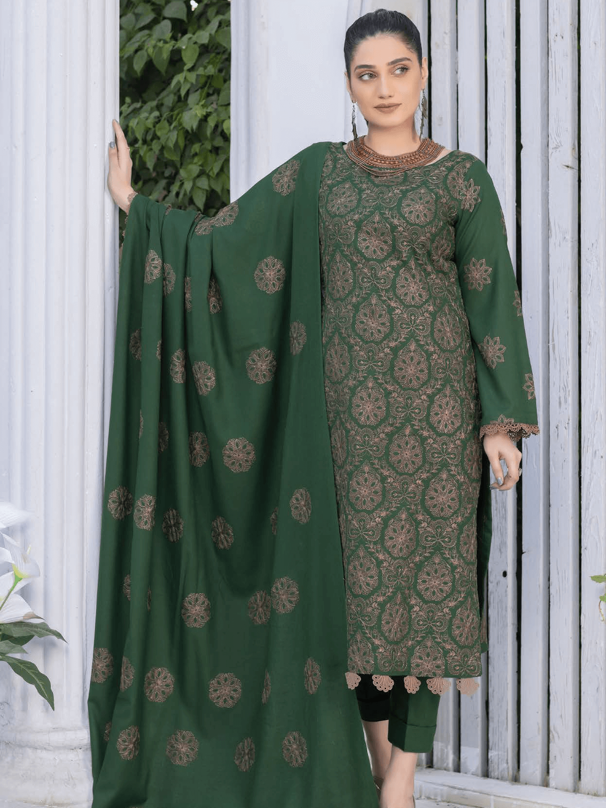 Gul Bano by Manizay Premium Embroidered Dhanak Unstitched 3Pc Suit M-09