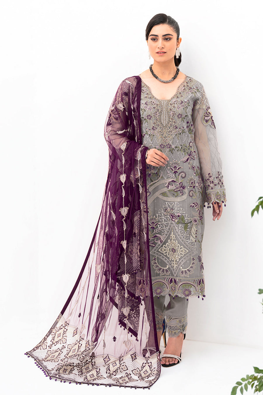 Ramsha Minhal Vol-08 Embroidered Organza Unstitched 3Pc Suit M-801