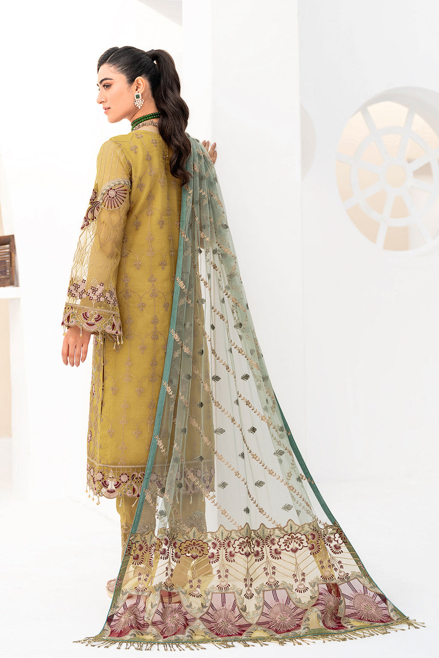 Ramsha Minhal Vol-08 Embroidered Organza Unstitched 3Pc Suit M-805