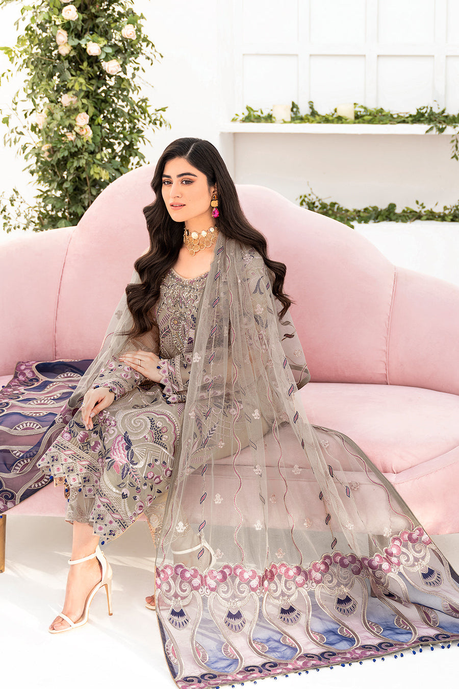 Ramsha Minhal Vol-08 Embroidered Organza Unstitched 3Pc Suit M-809