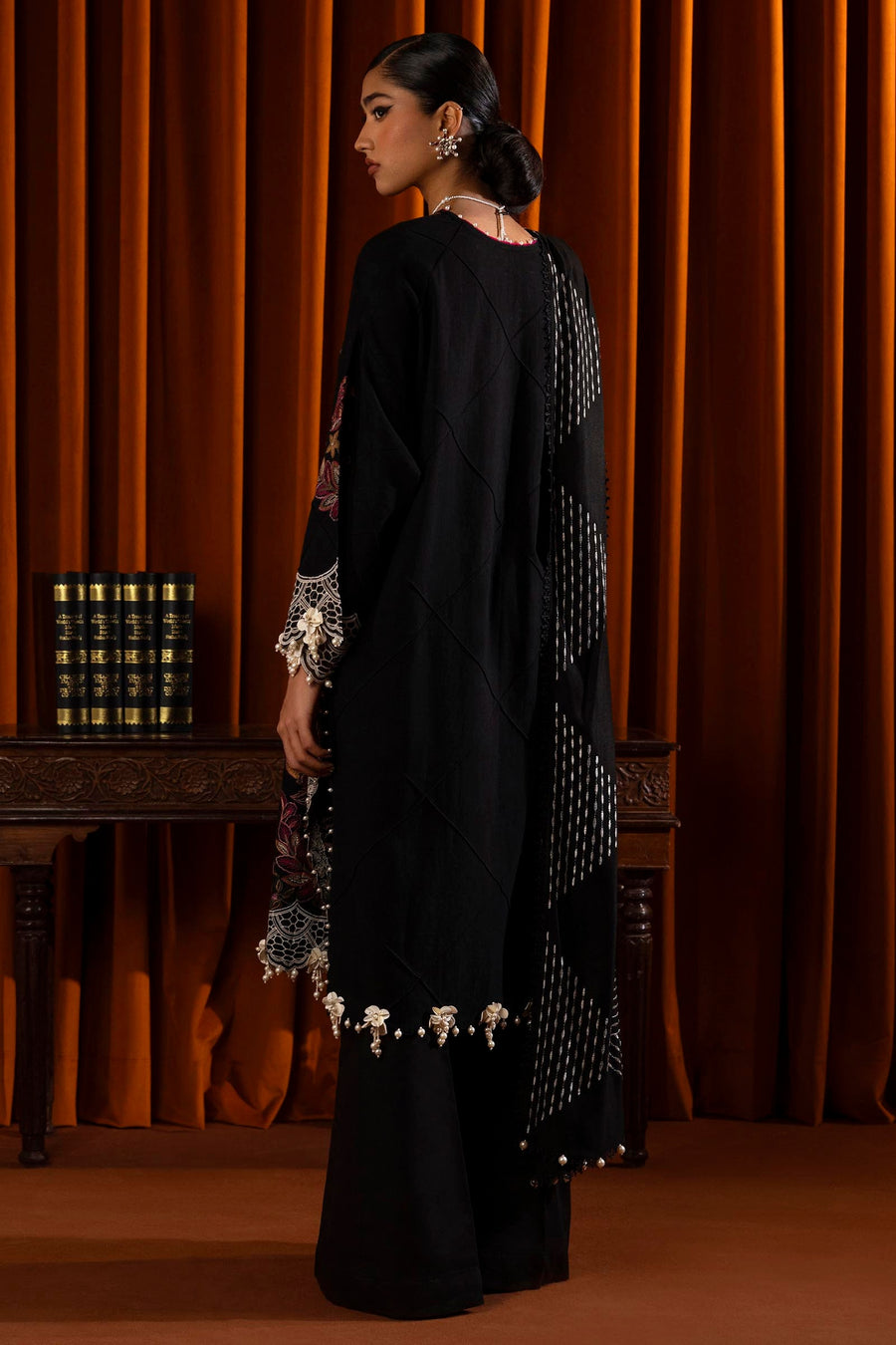 Muzlin by Sana Safinaz Embroidered Slub Unstitched 3Pc Suit D-09B