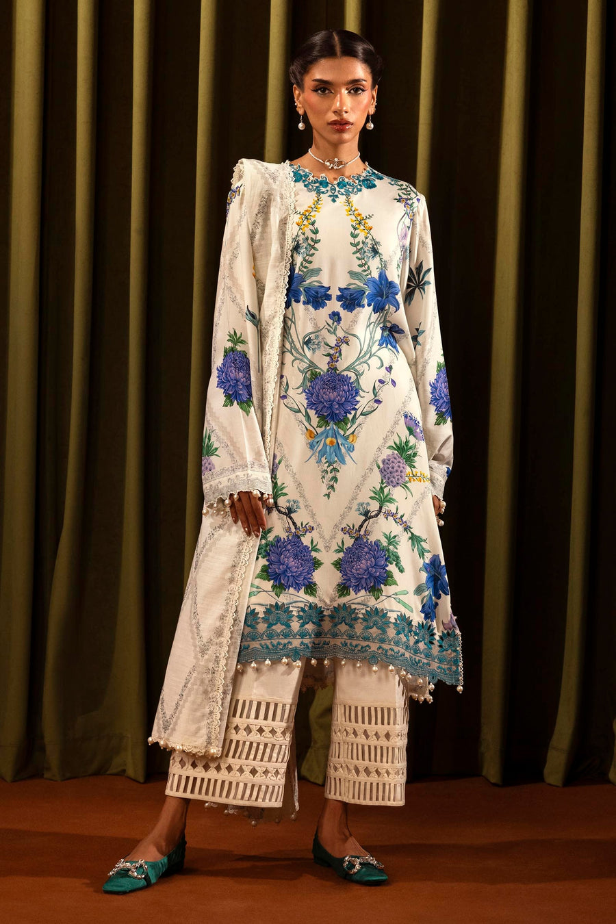 Muzlin by Sana Safinaz Embroidered Linen Unstitched 3Pc Suit D-17A