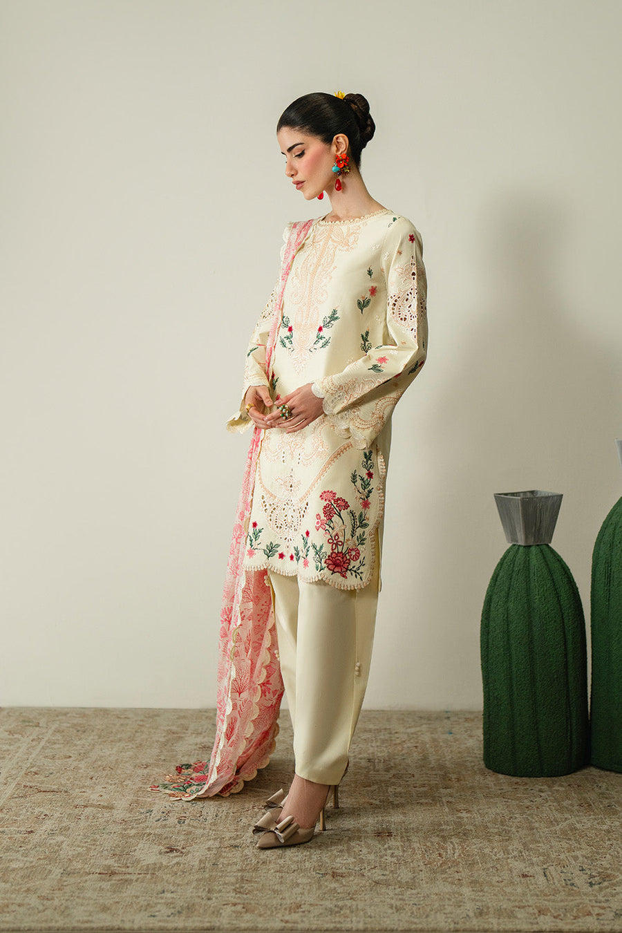 Zariya Zaira Embroidered Luxury Lawn Unstitched 3Pc Suit ZB6S106 MAIA